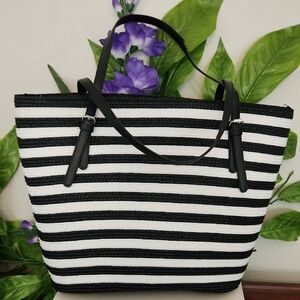Black and White Striped Women's Tote Bag